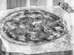 Margherita Classic Pizza