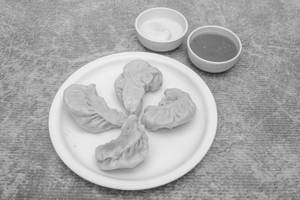 Chicken steam momos