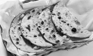 Khamiri roti