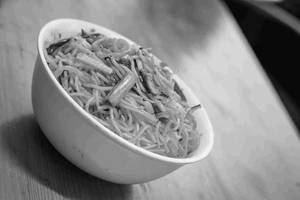 Schezwan Noodles Veg
