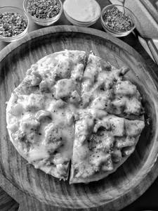 Tandoori panner pizza