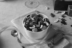 Chocolate Titanic Sundae                               