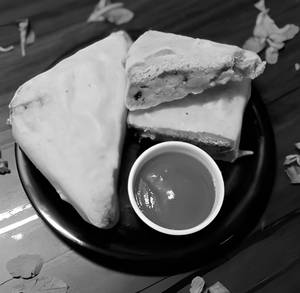 Bread Pakoda+ Lal Jhanjhanit Chutni + Mithi Chutni