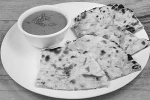 Cheese Naan With Gravy