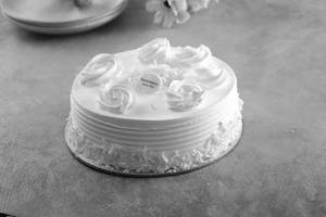 Litchi Ice Cream Cake (1 Kg)