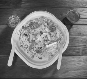 Veg hakka noodles