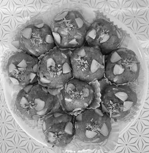 Dry Fruit Dal Pinni