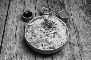 Veg Hakka  Noodles