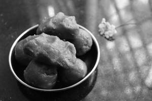 Karupatty Kolukattai[3pcs]