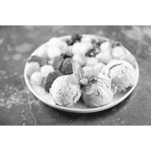Fruit Salad With Starwberrry Ice Cream ( 250gm )