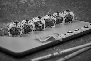 Smoked Pepper Sauce Sushi 6pcs