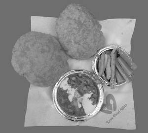 Bedmi poori with subzi [2 pieces]