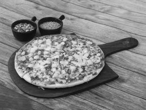 Corn And Tomato Double Pizza