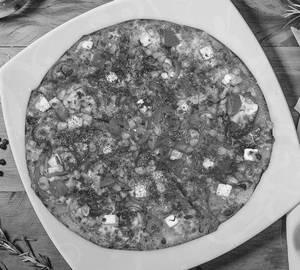 Romana malai paneer coriander pizza rs