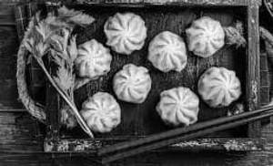 Veg stems momos [8 pieces]