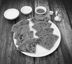 2 Garlic Cheese Paratha