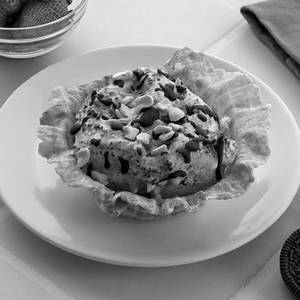 Strawberry Cookies Stone Sundae
