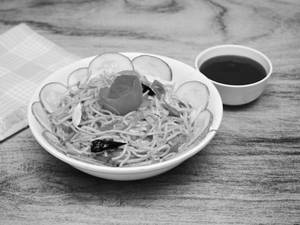 Schezwan Veg Noodles