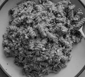 Roasted Bell Papper Pasta In White Souce