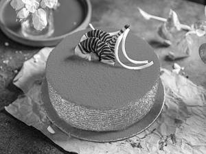 Red Velvet Cake (500 Gm)