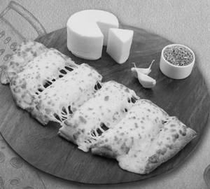 Paneer Stuffed Garlic Bread
