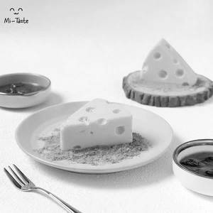 Mango Tom & Jerry Cheesecake
