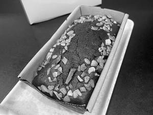 Chocolate And Cashew Cake (250 Gms)