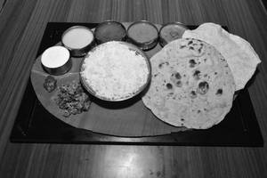 South Meals Roti In Plate Container 