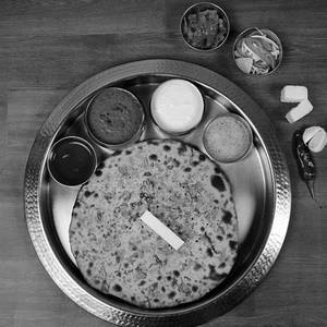 Wheat Paneer Garlic Kulcha