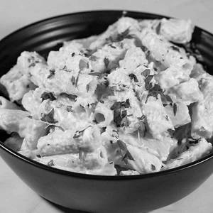 Non-veg Penne Alfredo ( White Souce )