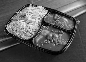 Veg Noodles With Chilly Paneer Gravy