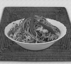 Mixed hakka noodles.