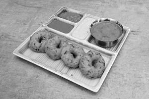 Sambar Small Vada [4 Pieces]