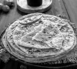 Paneer capsicum paratha