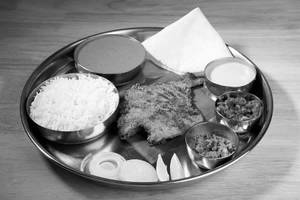 Pomfret Thali (small)