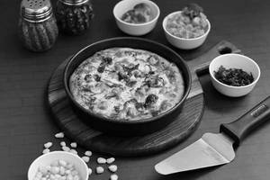 Peppy Paneer Pizza