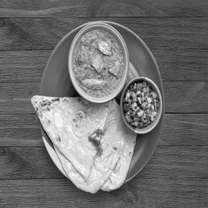 Chicken Butter Naan Combo (PERi-Cashew Chicken Molho & Butter Naan)