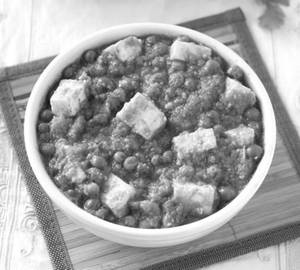 Matar Paneer