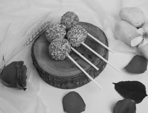 Eggfree Vanila Cake Pops [Box Of 4]