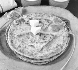 Tawa Gobi Paratha