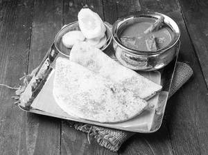 Dosa With Chicken Curry