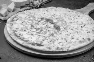 Double Cheese Margherita Pizza