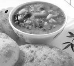 Poori Bhaji(200gm) (678kcal)       