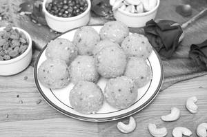 Motichoor Laddu