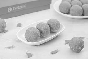 Sada Besan Laddu