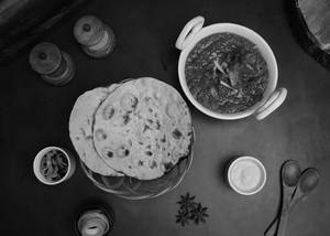 Soya Chaap Masala With Butter Tandoori Roti/ Lachha Paratha