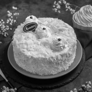 White Forest Cake[1 Pound]