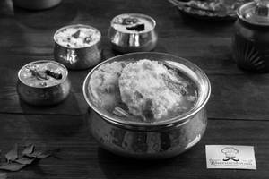 Idli (2 Pcs) With Sambar