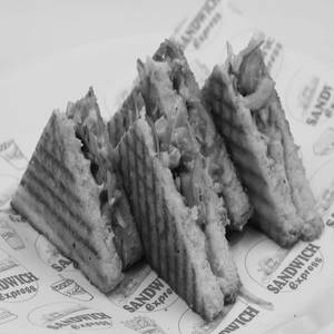 Cheese Capsicum Onion Grilled Sandwich