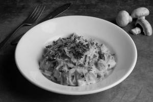 Mushroom Fettuccine Alfredo Pasta